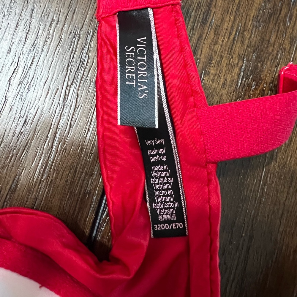VS bra - Picture 3 of 3